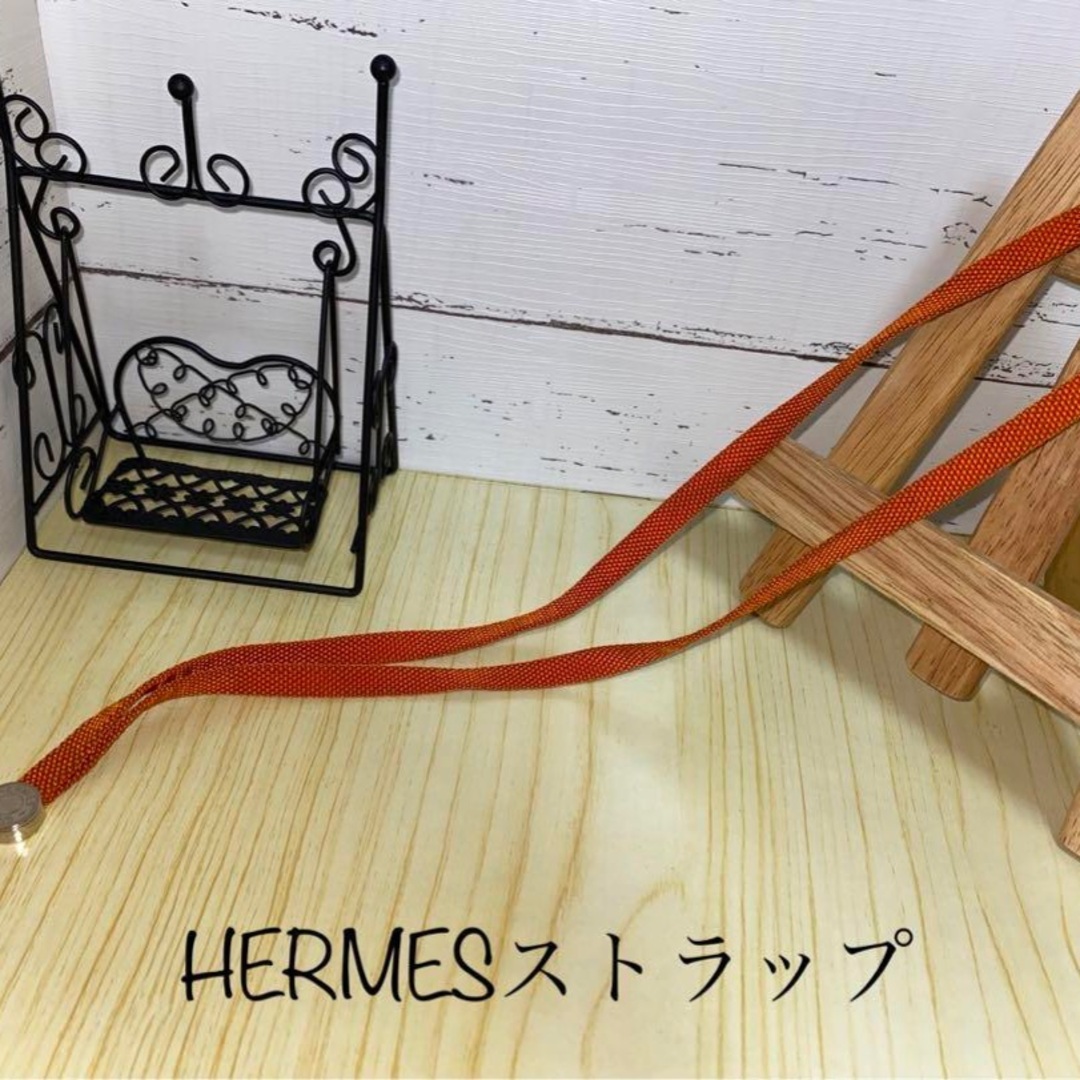 Hermes(エルメス)のHERMES【エルメス】ストラップ スマホ/家電/カメラのスマホアクセサリー(ネックストラップ)の商品写真