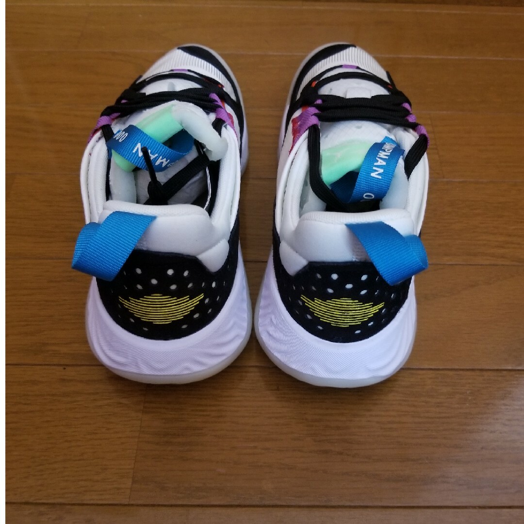 Jordan Brand（NIKE）(ジョーダン)の⭐NIKE　ジョーダンデルタ　23.5cm ウィメンズ　⭐ メンズの靴/シューズ(スニーカー)の商品写真