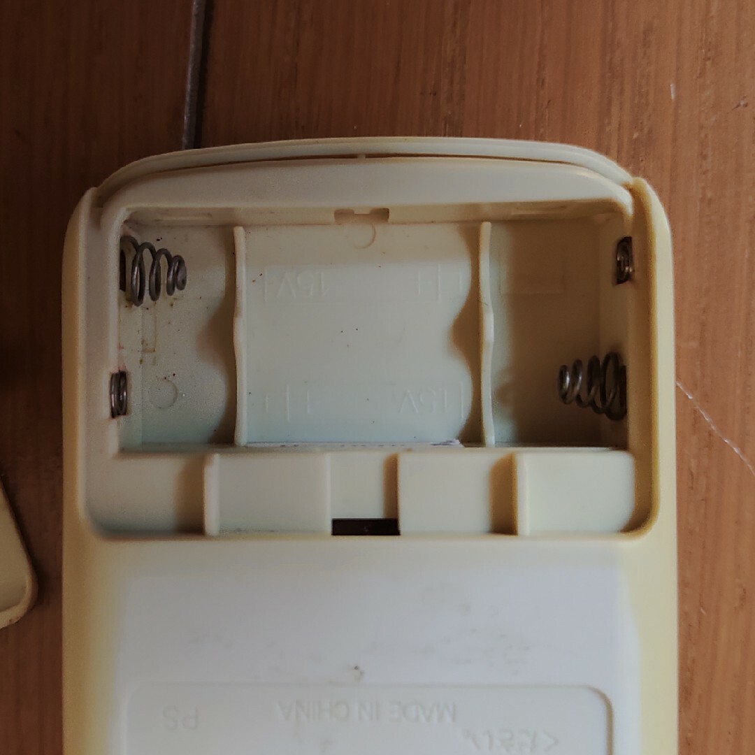 WH-D6B  TOSHIBA エアコン リモコン 赤外線確認済 スマホ/家電/カメラの冷暖房/空調(エアコン)の商品写真