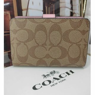 ⏹️未使用⏹️F23553 COACH コーチ 折り財布 カーキ系&ピンク1