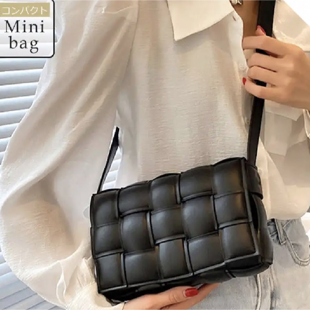 Shop NikoNiko - 【新品】スクエアキルティングバッグ ブラックの通販