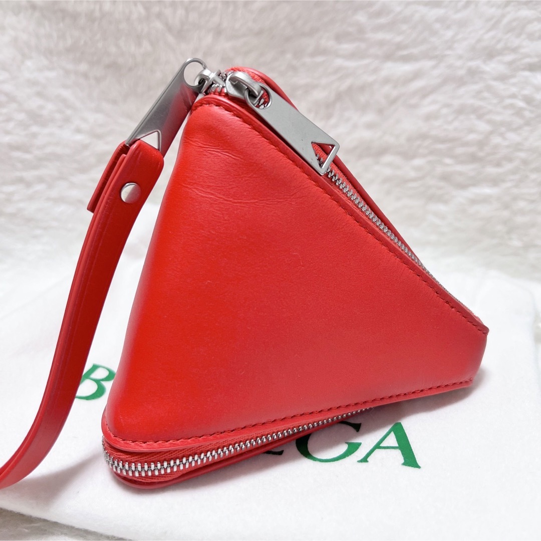 保管袋付きボッテガヴェネタ コインケース　赤　トライアングル　三角形　スナップボタン