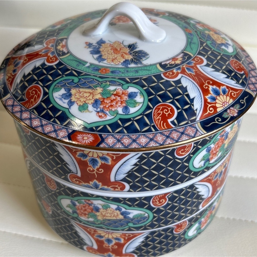 有田焼 愛陶 都錦 丸三段重 金彩古伊万里 染錦 おせち器 正月 色絵 重箱