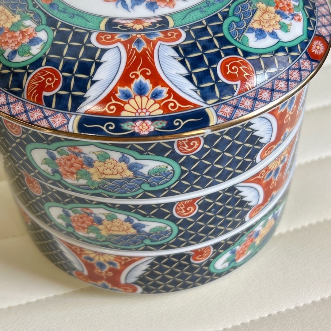 有田焼 愛陶 都錦 丸三段重 金彩古伊万里 染錦 おせち器 正月 色絵 重箱