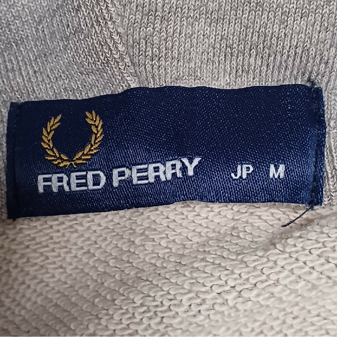 FRED PERRY(フレッドペリー)のFRED PERRY フレッドペリー メンズ パーカー M グレー メンズのトップス(パーカー)の商品写真