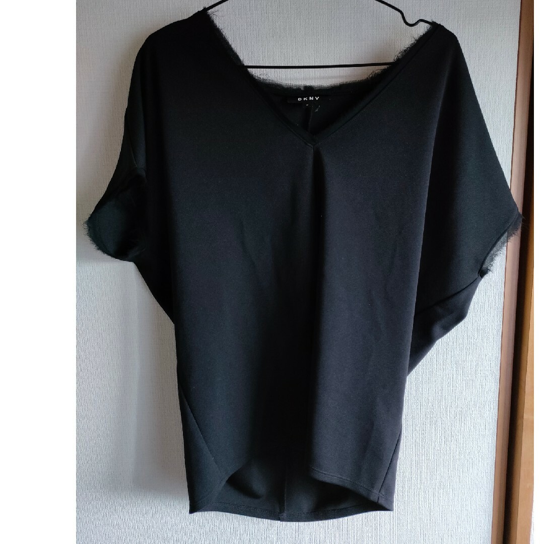 DKNY(ダナキャランニューヨーク)のDKNY　Ｔシャツ　カットソー　М レディースのトップス(カットソー(半袖/袖なし))の商品写真