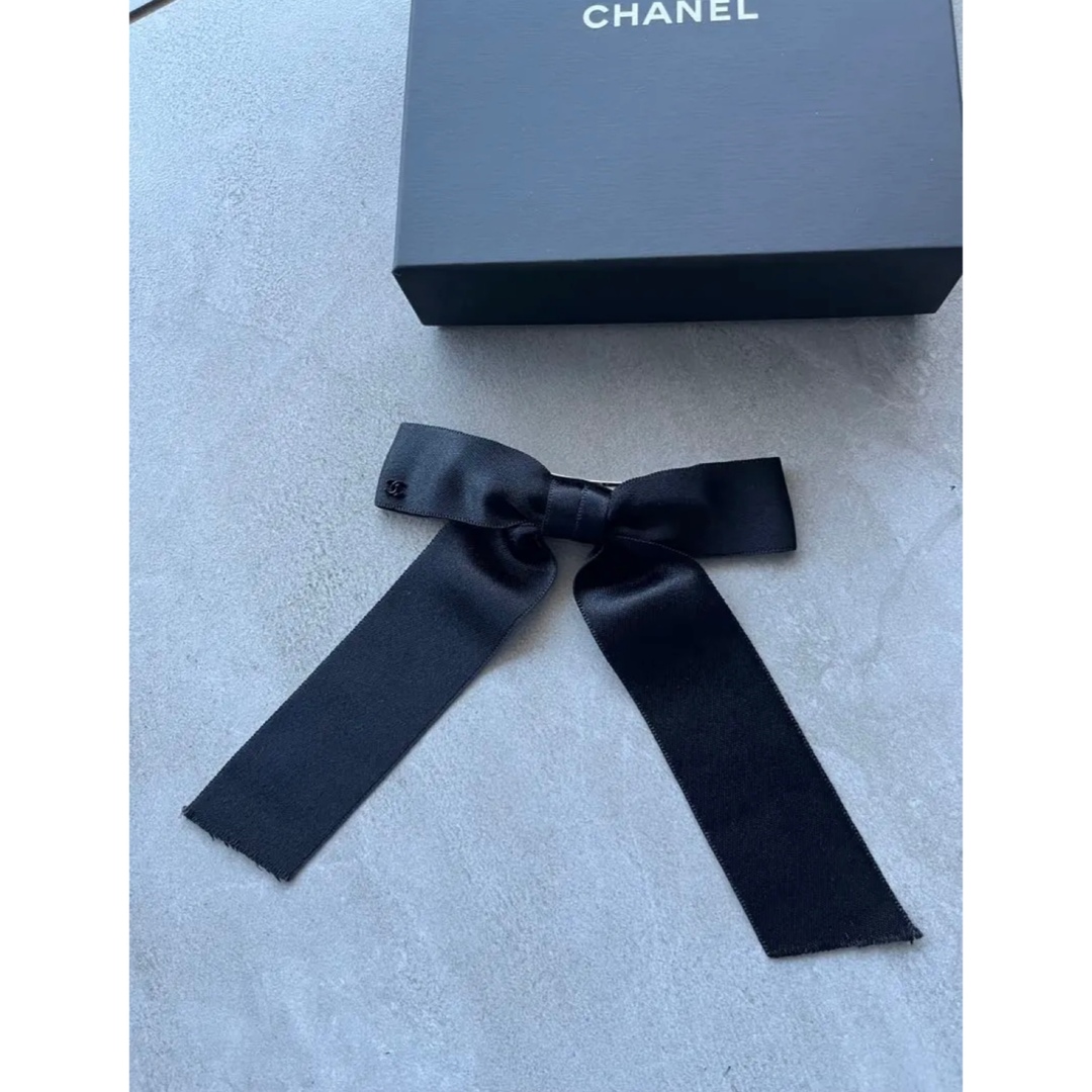 CHANEL(シャネル)の【超美品】CHANEL リボンバレッタ レディースのヘアアクセサリー(バレッタ/ヘアクリップ)の商品写真