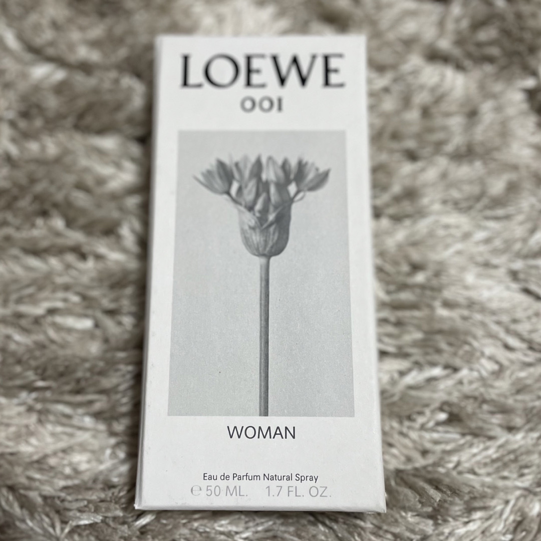 LOEWE(ロエベ)のLOEWE ロエベ 001 ウーマン オードゥパルファム コスメ/美容の香水(香水(女性用))の商品写真