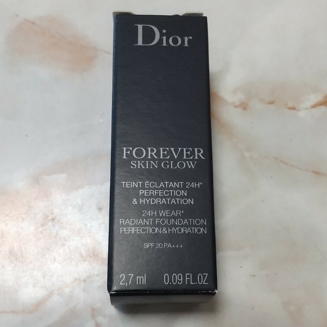 Dior(ディオール)のDior FOREVER SKIN GLOW 1N コスメ/美容のベースメイク/化粧品(ファンデーション)の商品写真