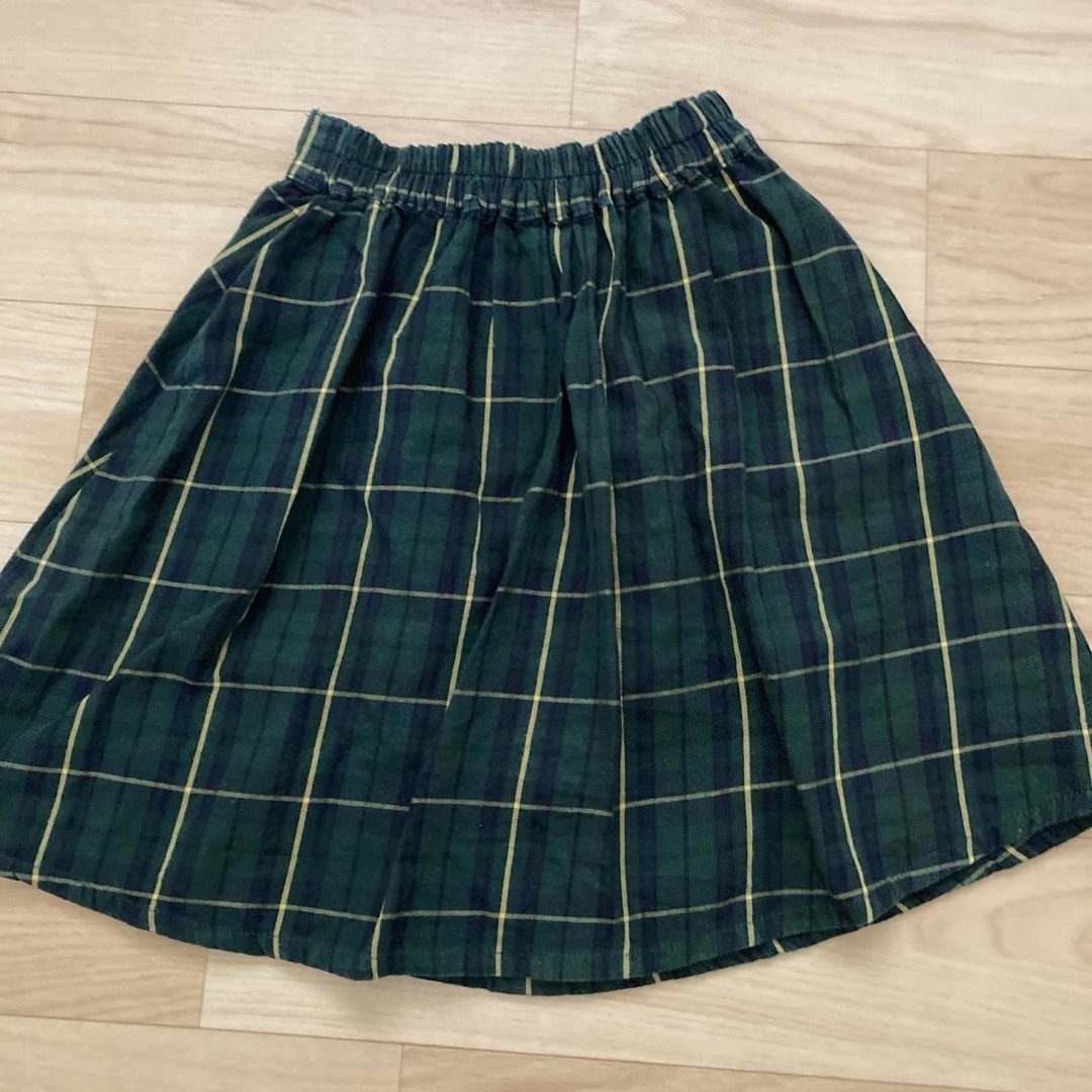 GU(ジーユー)のGUスカート110センチ キッズ/ベビー/マタニティのキッズ服女の子用(90cm~)(スカート)の商品写真