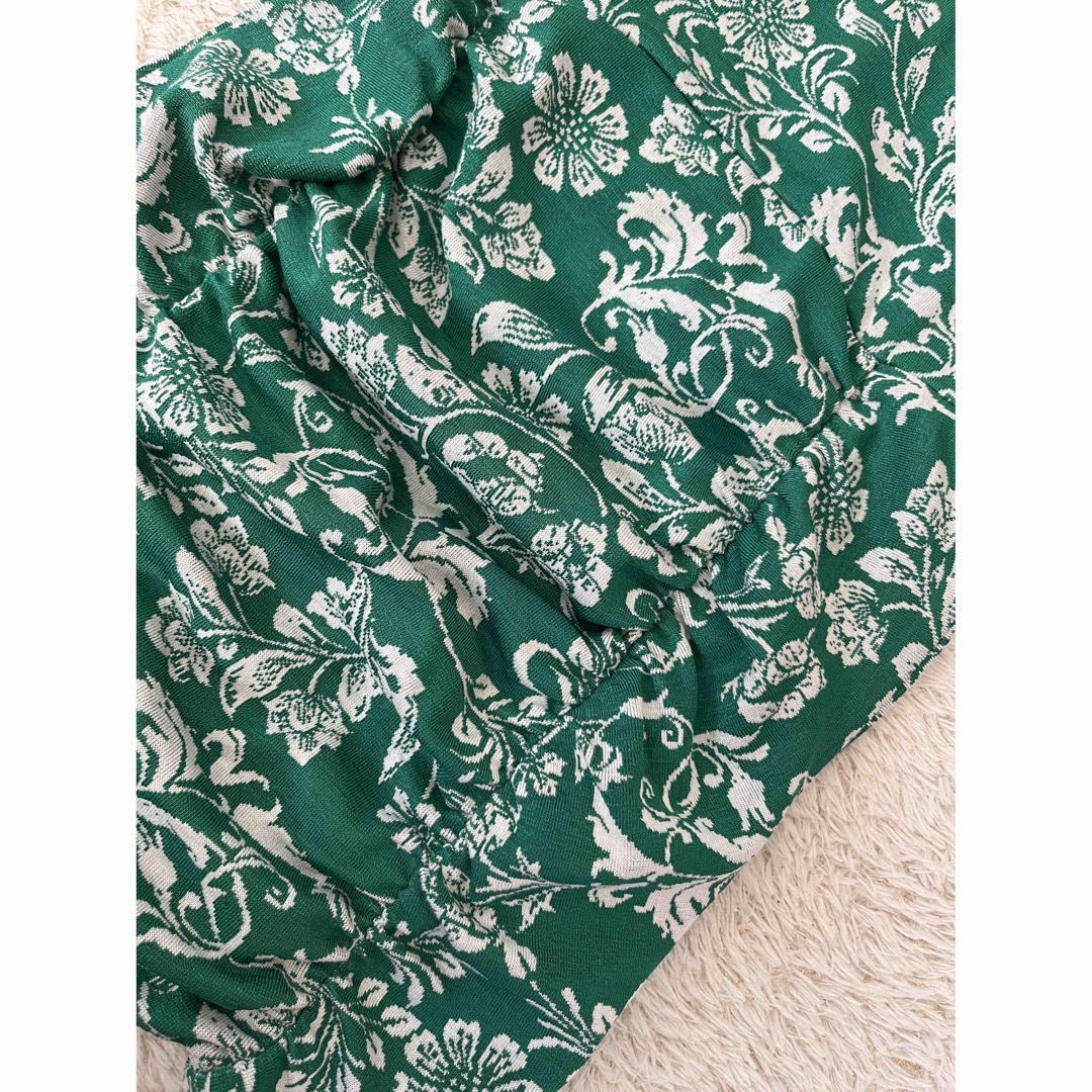 ZARA - 新品 ZARA ザラ ワンピース ミニワンピース 花柄 緑 人気 ZARA - 新品 ZARA ザラ ワンピース ミニワンピース 花柄 緑 人気