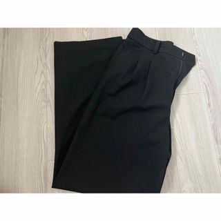 ユニクロ(UNIQLO)のユニクロ タックワイドパンツ（ツータック・丈長め76cm）(カジュアルパンツ)