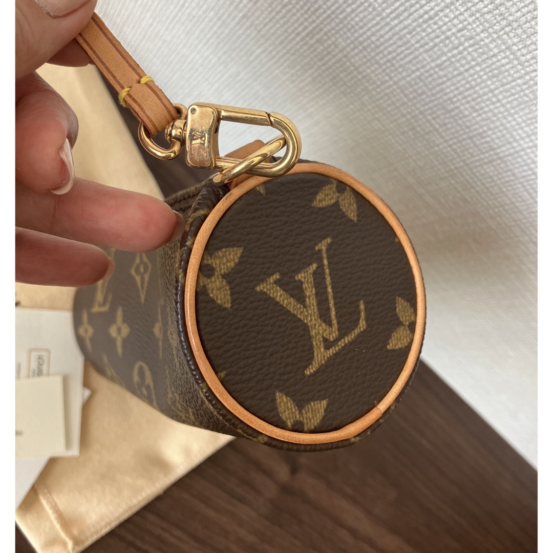 LOUIS VUITTON - ルイヴィトンモノグラム ミニパピヨン ポーチ 美品の ...