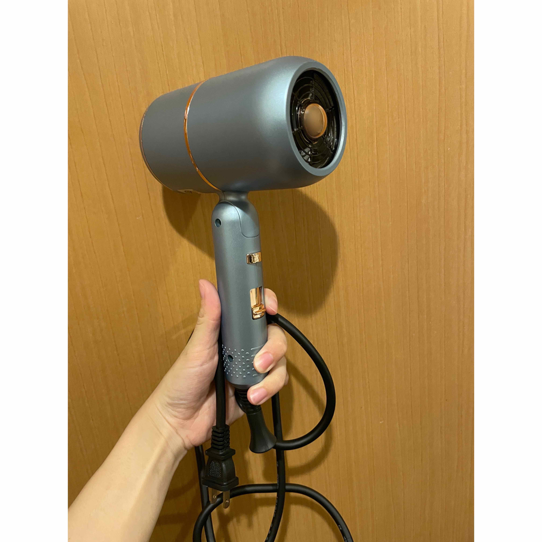 Dyson(ダイソン)のヘアドライヤー スマホ/家電/カメラの美容/健康(ドライヤー)の商品写真