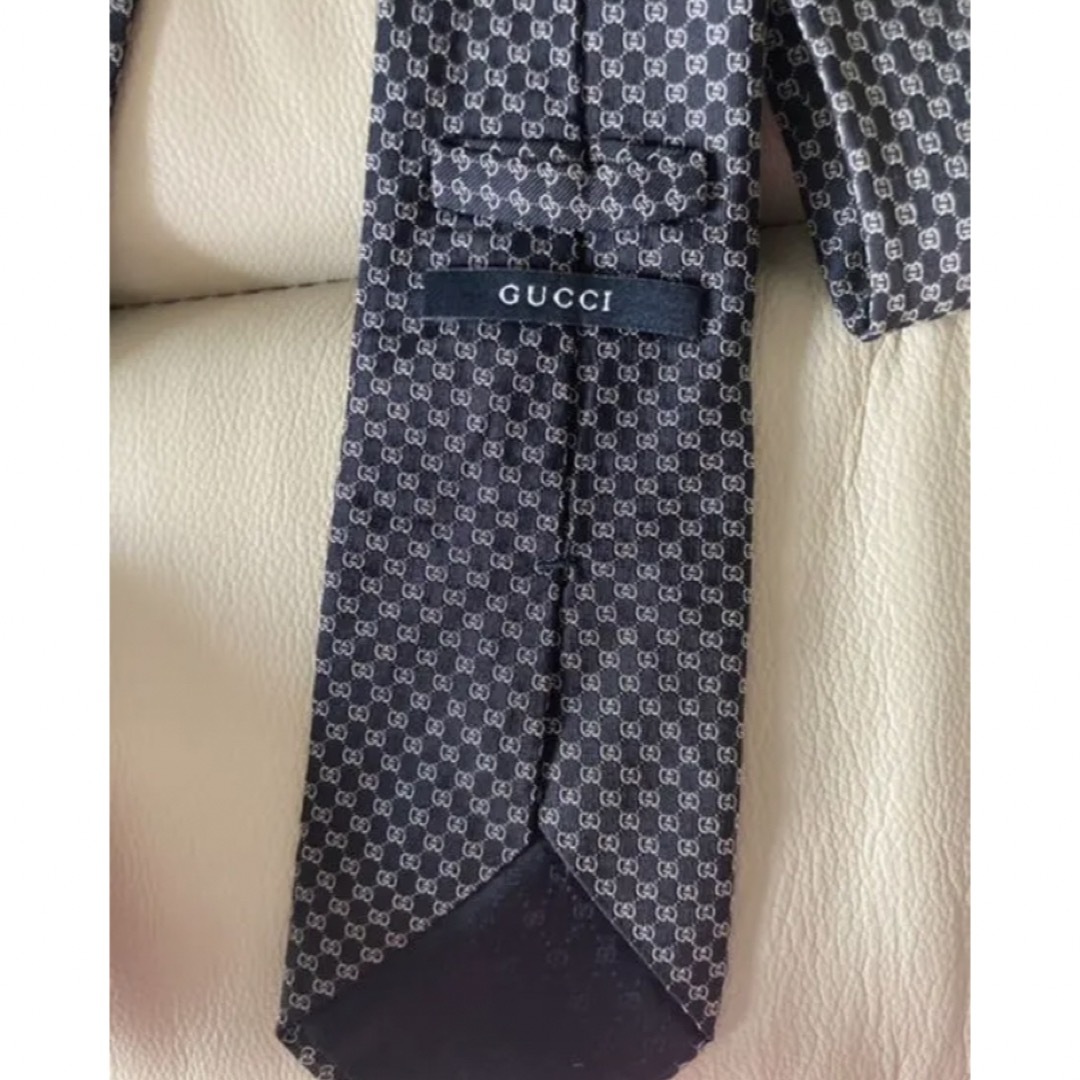 Gucci(グッチ)のグッチ　GUCCI ネクタイ　gg柄　シグネチャー　ブラック メンズのファッション小物(ネクタイ)の商品写真