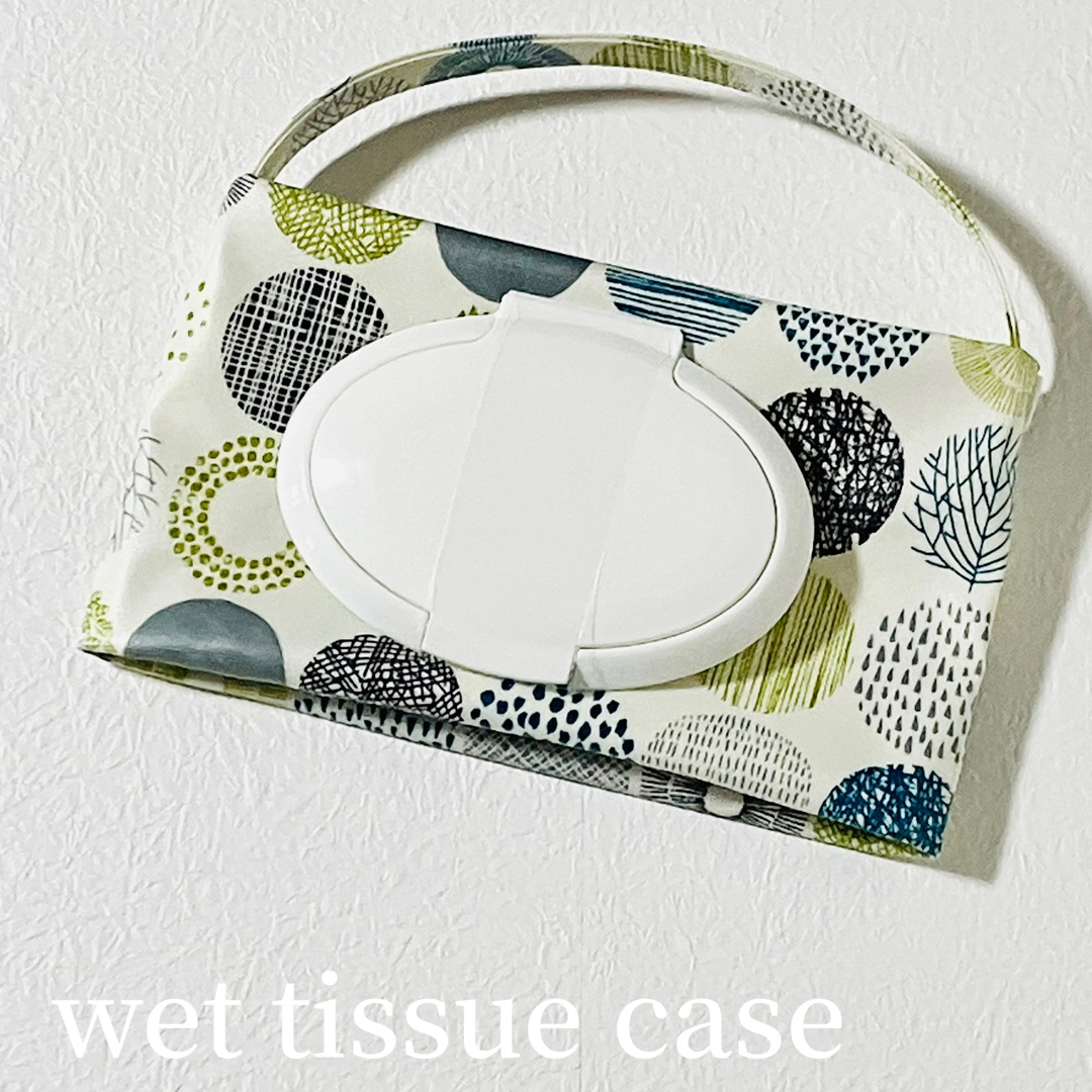 wet tissue case ボタニカル柄グリーン ハンドメイドのキッズ/ベビー(外出用品)の商品写真