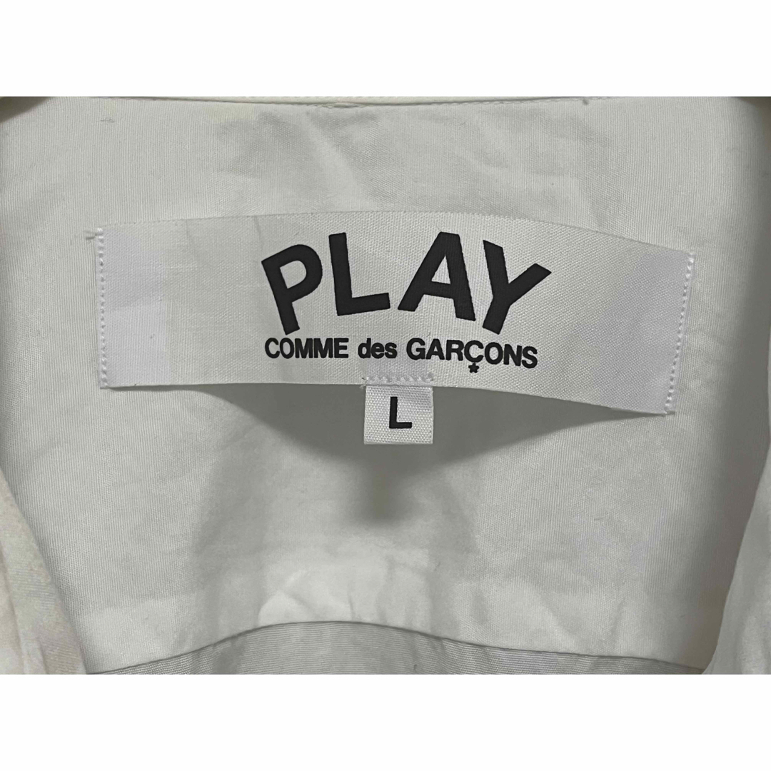 COMME des GARCONS(コムデギャルソン)の【古着】美品　メンズ　コムデギャルソン　PLAY シャツ　Lサイズ白 メンズのトップス(シャツ)の商品写真