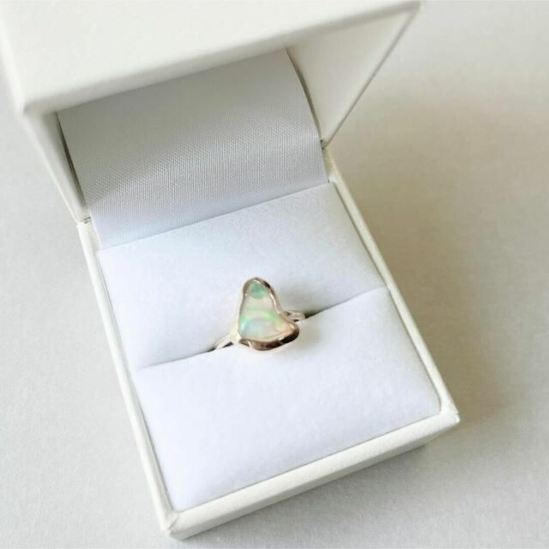 Opal ring 1