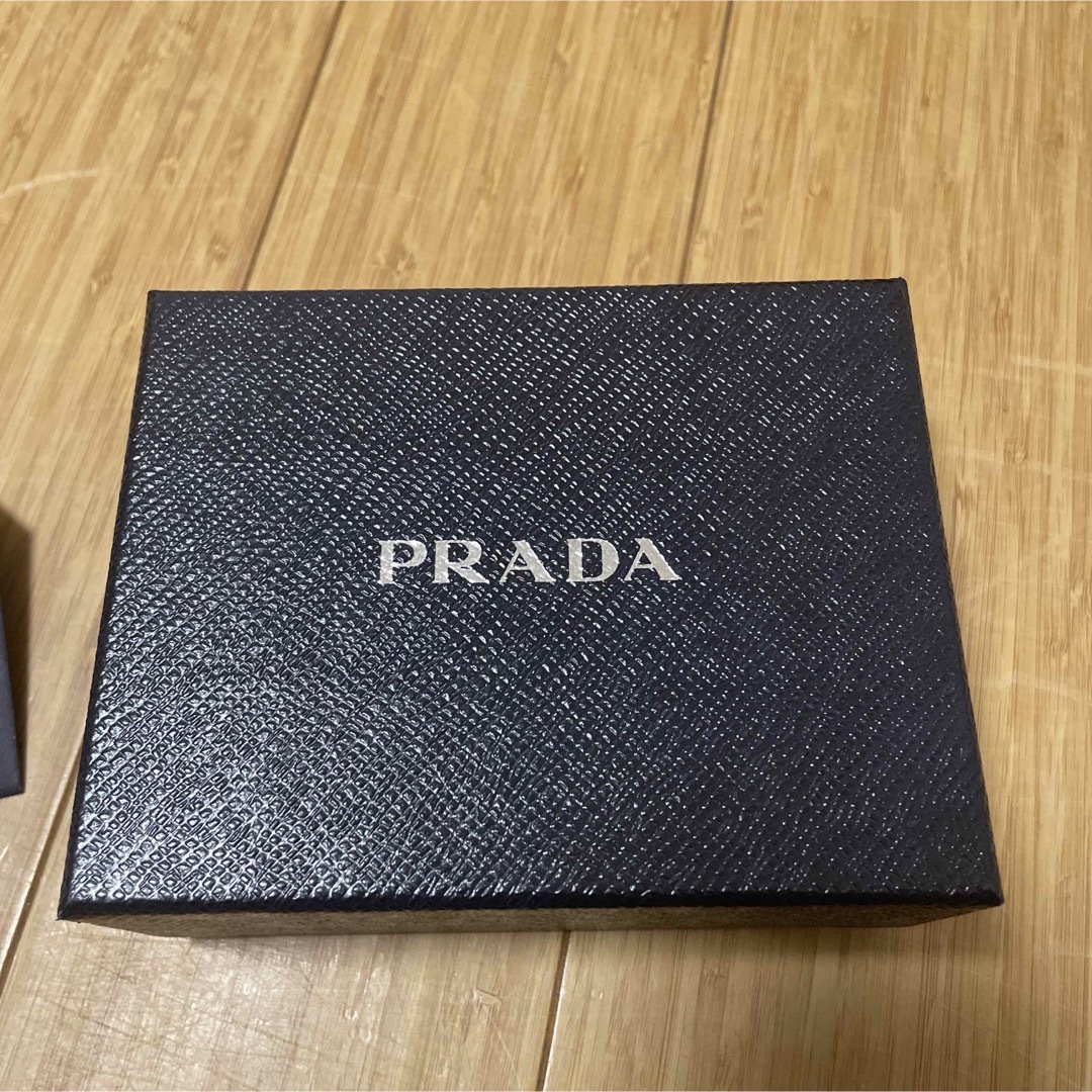 PRADA 二つ折り財布 VITELLO GRAIN ギャランティー　小銭入付 8