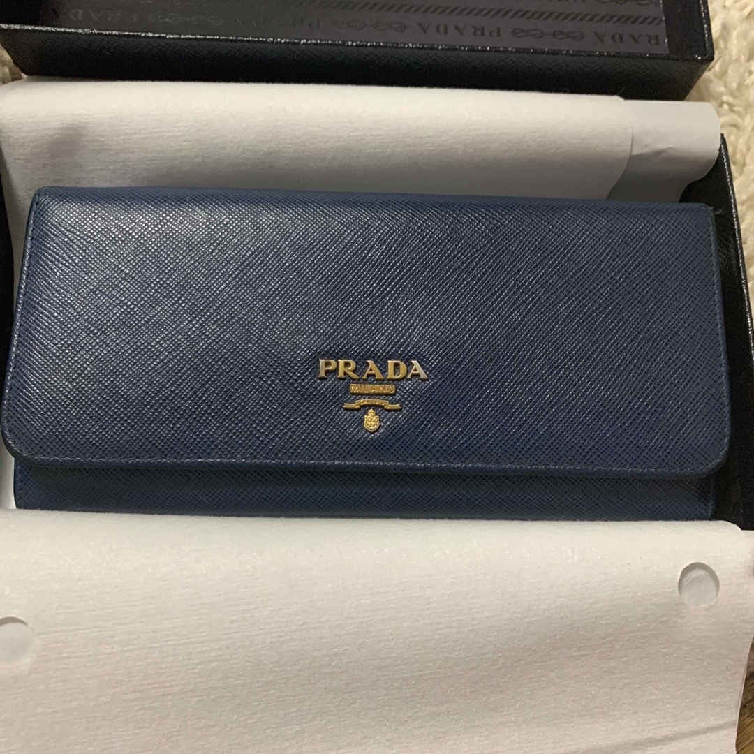 PRADA 長財布