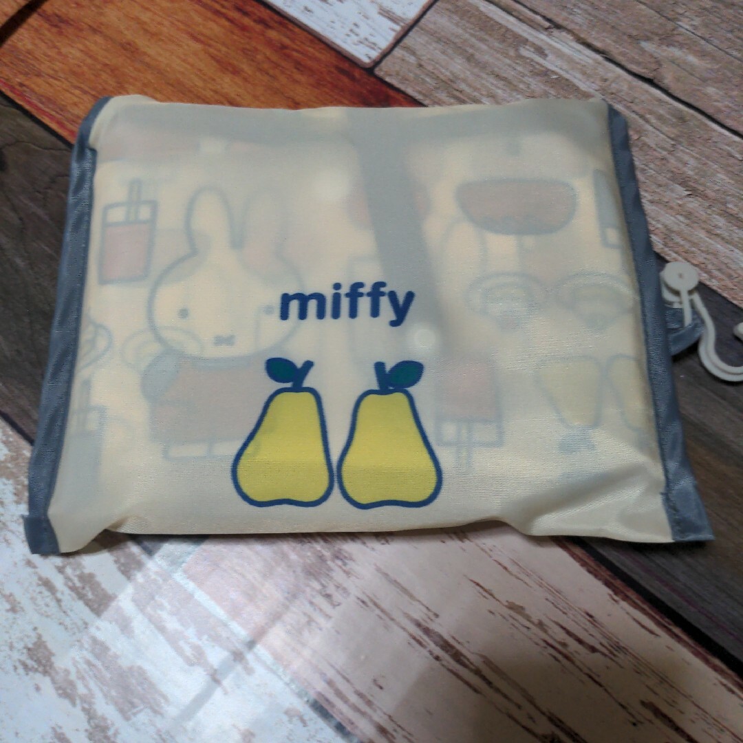 miffy(ミッフィー)のミッフィー　エコバッグ　エコ　便利　ショッピングバッグ　ディック・ブルーナ　新品 レディースのバッグ(トートバッグ)の商品写真