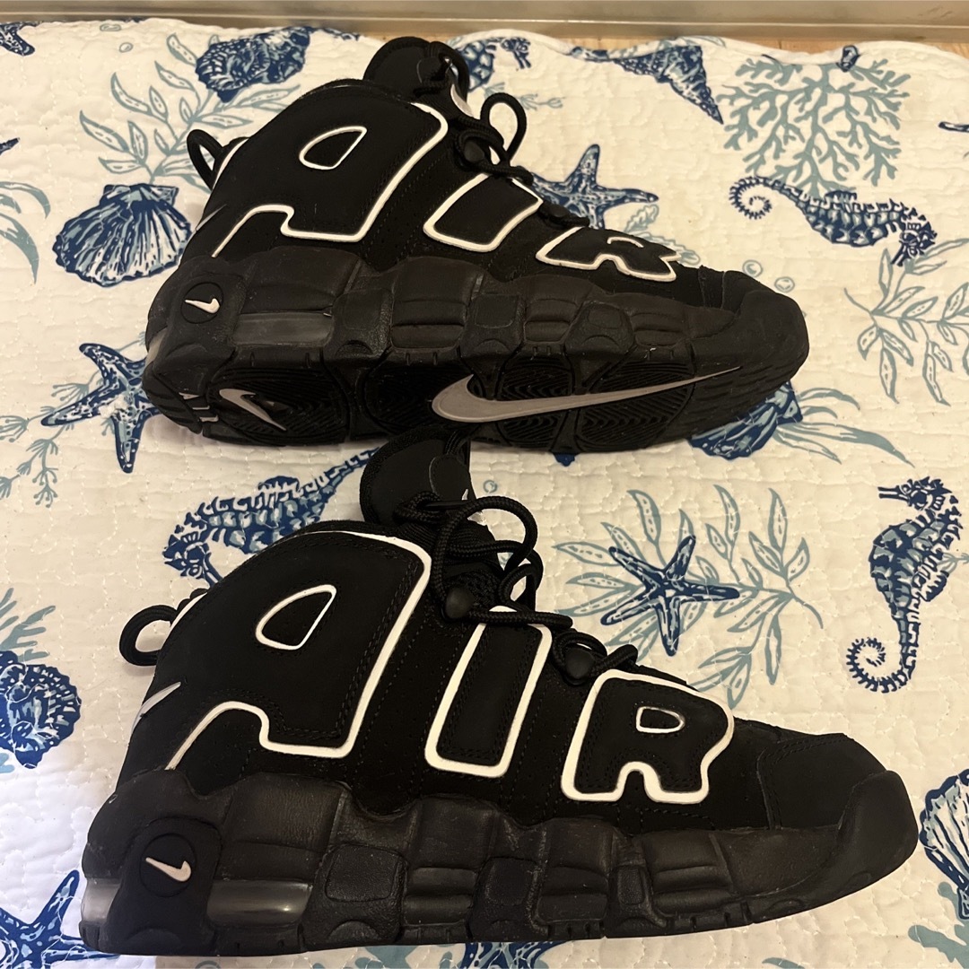 NIKE(ナイキ)のNike Air More Uptempo "Black/White" 2020 レディースの靴/シューズ(スニーカー)の商品写真