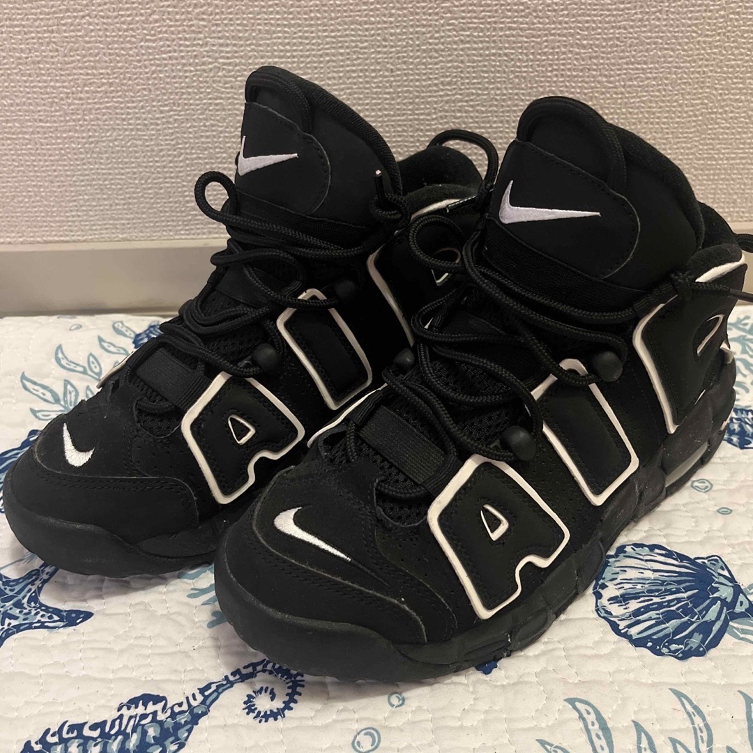 NIKE(ナイキ)のNike Air More Uptempo "Black/White" 2020 レディースの靴/シューズ(スニーカー)の商品写真