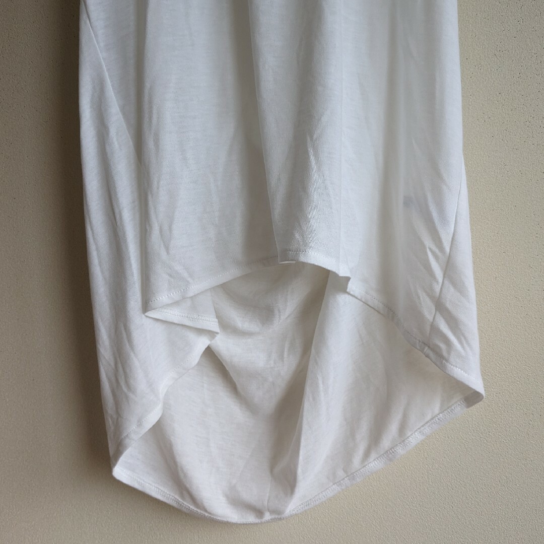 GU(ジーユー)の新品　GU ジーユー　Tワンピース　ノースリーブ　白　胸ポケット レディースのワンピース(ミニワンピース)の商品写真