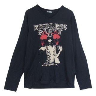 ヒステリックグラマー(HYSTERIC GLAMOUR)のHYSTERIC GLAMOUR ヒステリックグラマー 4CL-5413 ENDLESS PARTY エンドレスパーティ ガールプリント 長袖  Vネック Tシャツ ブラック系 L【中古】(Tシャツ/カットソー(七分/長袖))