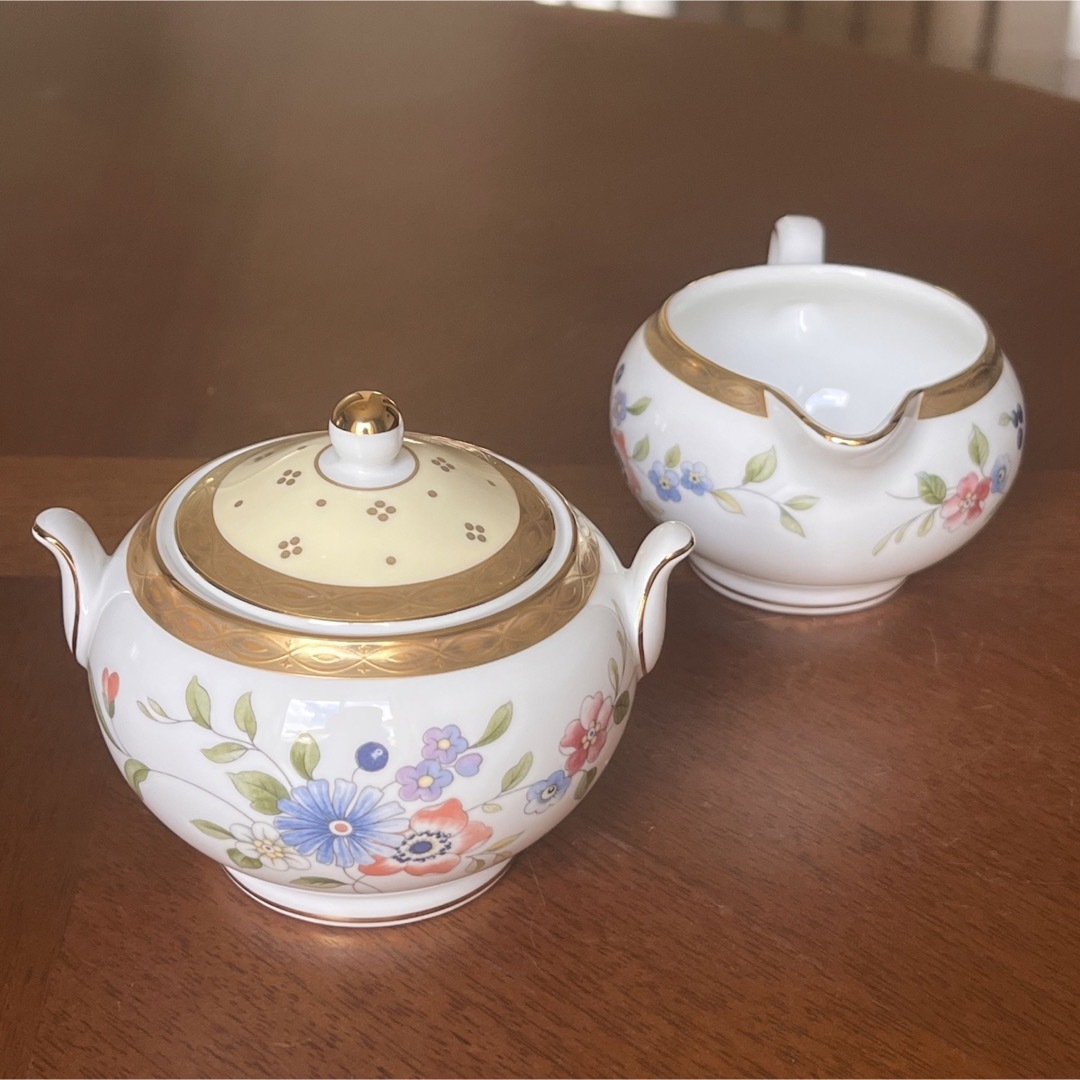 WEDGWOOD(ウェッジウッド)の【レア美品】ウェッジウッド★グレース★シュガー&クリーマー インテリア/住まい/日用品のキッチン/食器(食器)の商品写真