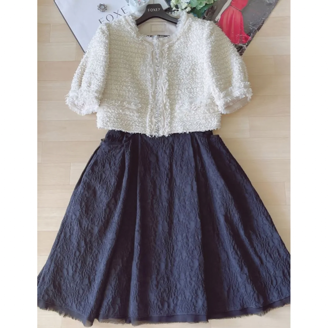 新品同様!FOXEYツイード素材ノーカラージャケット希少40 Reneフォクシー