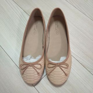 ザラキッズ(ZARA KIDS)の■ZARA GIRLS■ザラ■ダスティーピンクのバレエシューズ21.5cm■(フォーマルシューズ)