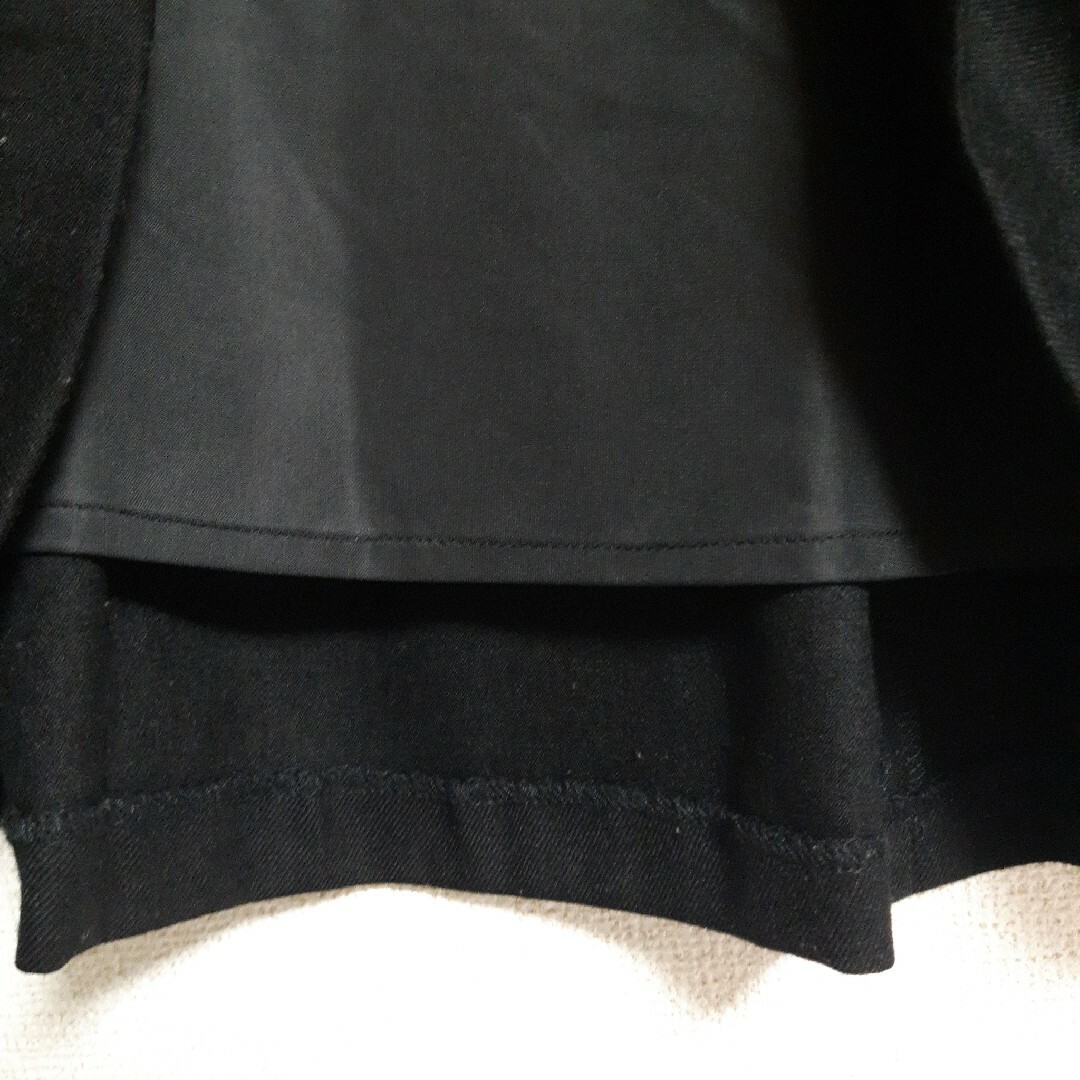 Droite lautreamont(ドロワットロートレアモン)のdroite lautreamont　膝上フレアスカート　黒 レディースのスカート(ミニスカート)の商品写真