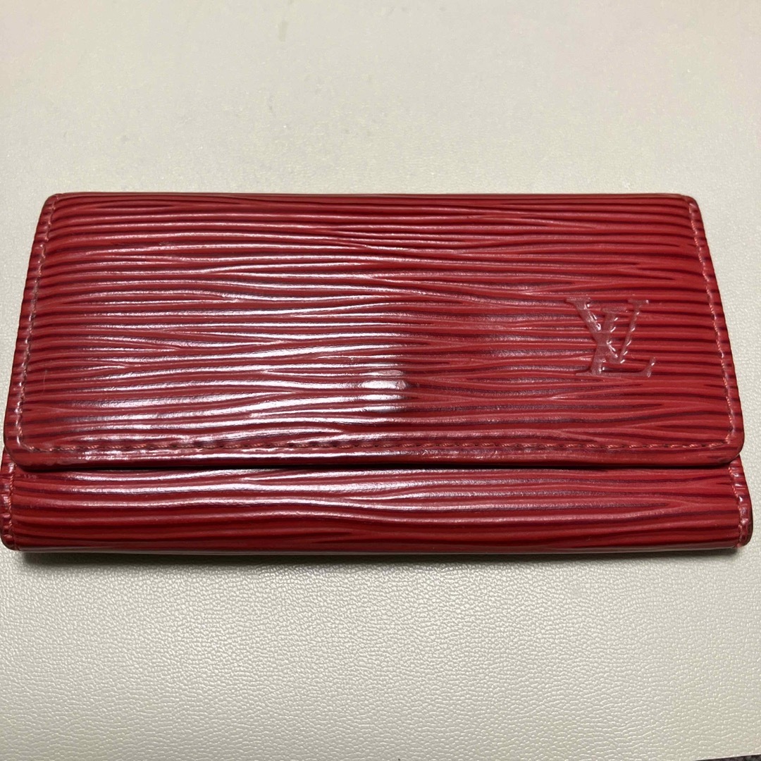 LOUIS VUITTON(ルイヴィトン)のLOUIS VUITTON エピ　キーケース　赤 レディースのファッション小物(キーケース)の商品写真