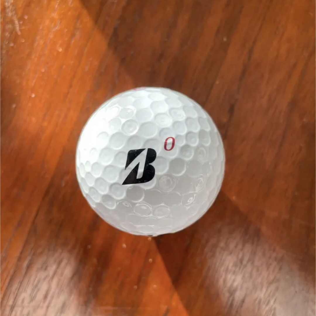 BRIDGESTONE(ブリヂストン)の新品　ブリヂストンゴルフボール　TOURB X ツアーB X チケットのスポーツ(ゴルフ)の商品写真