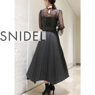 スナイデル(SNIDEL)のスナイデル プリーツジャンパースカートワンピース snidel(タオル/バス用品)