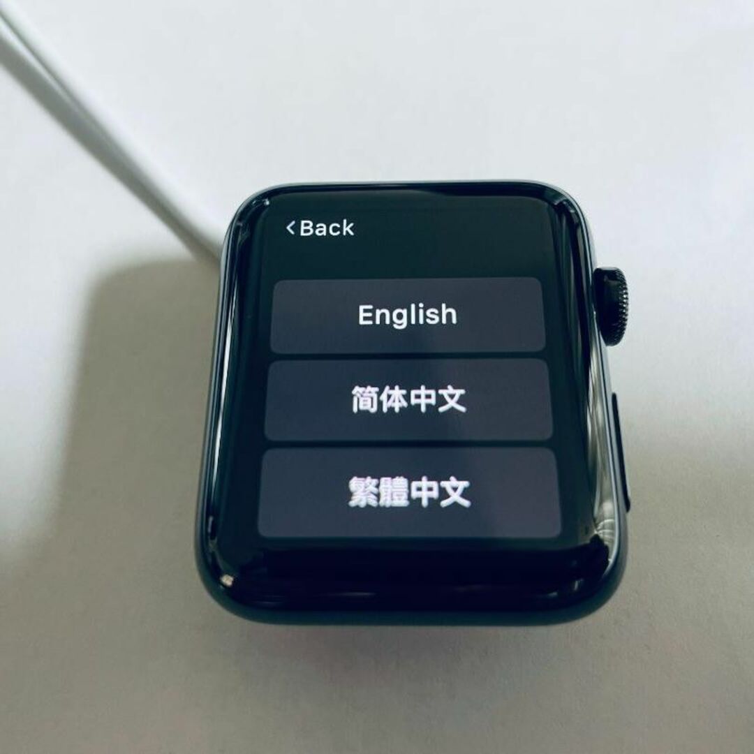 Apple(アップル)のApple Watch 3 42mm GPS 訳アリ メンズの時計(腕時計(デジタル))の商品写真