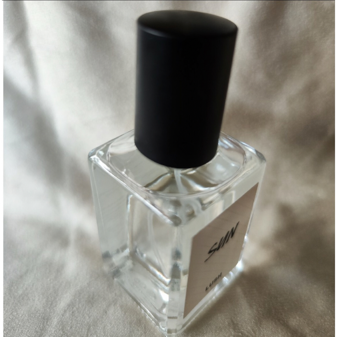 LUSH(ラッシュ)のLUSH SAN コスメ/美容の香水(ユニセックス)の商品写真