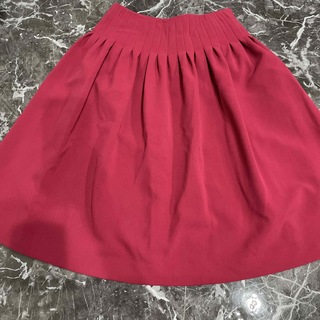アミウ(AMIW)のAMIW  スカート　36 膝丈スカート　赤スカート　フレアスカート(ひざ丈スカート)