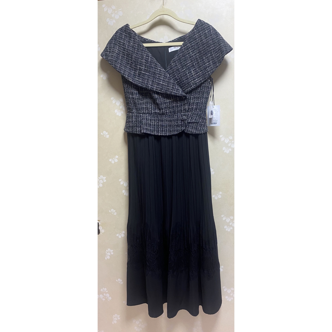Herlipto Siena Big Collar Pleated Dress - nayaabhaandi.com