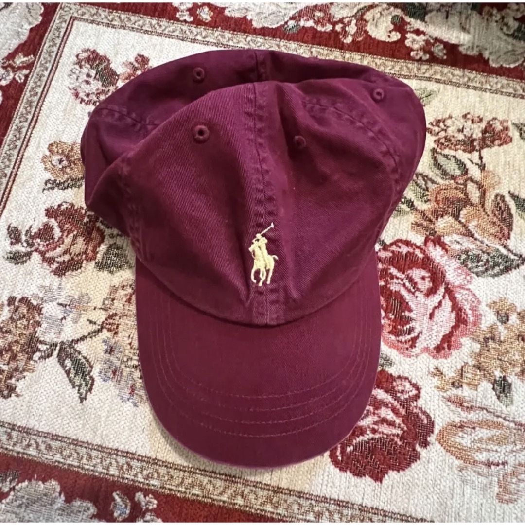 POLO RALPH LAUREN(ポロラルフローレン)のキャップ　ボルドー　イエロー　poro itimi otoe ワンポイント レディースの帽子(キャップ)の商品写真