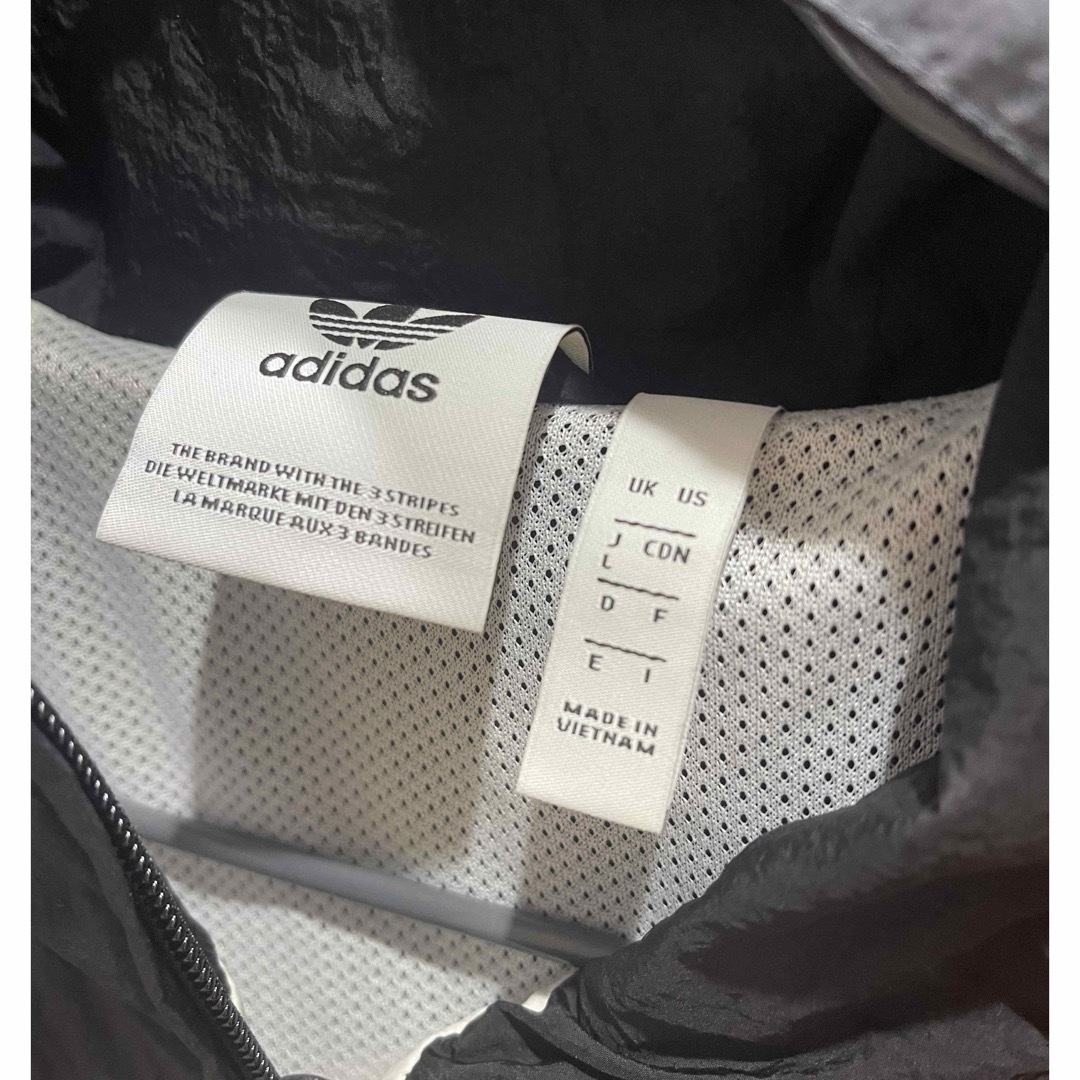 adidas(アディダス)のadidas ビックロゴ　パーカー メンズのトップス(パーカー)の商品写真