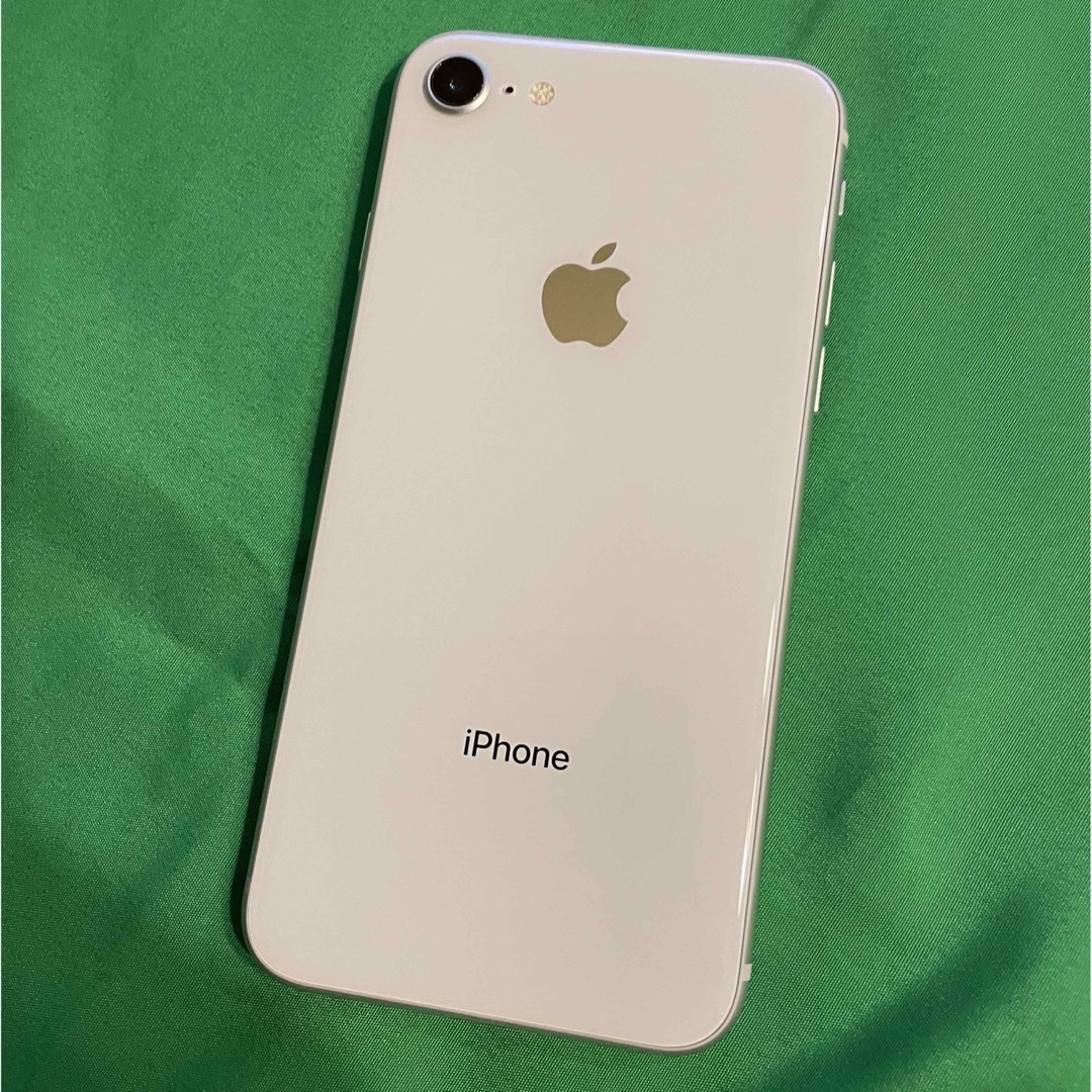 Apple iPhone8 64GB シルバーMQ792J/A