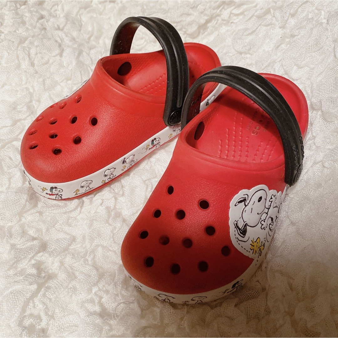 crocs(クロックス)のクロックス ベビー スヌーピー c7 キッズ/ベビー/マタニティのベビー靴/シューズ(~14cm)(サンダル)の商品写真