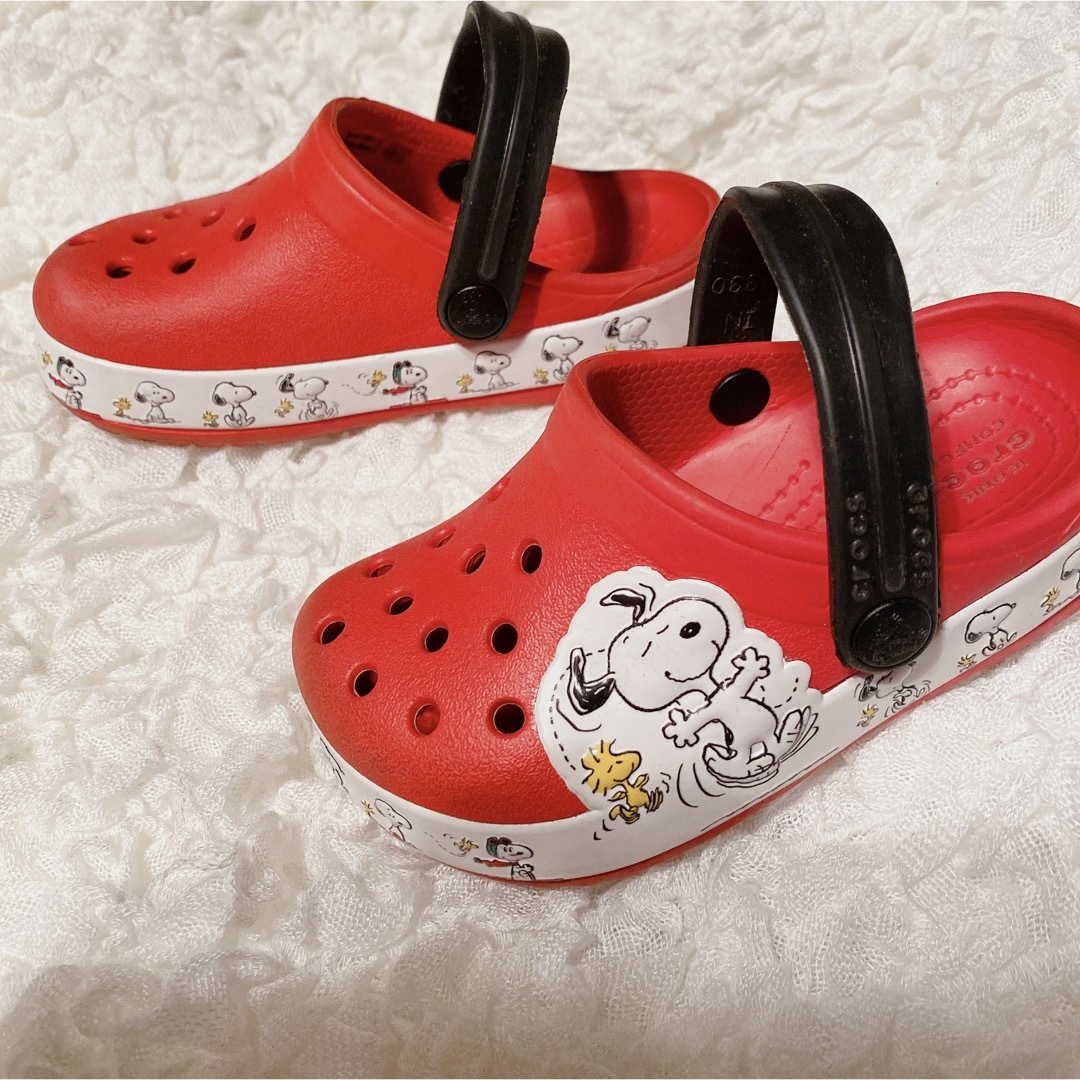 crocs(クロックス)のクロックス ベビー スヌーピー c7 キッズ/ベビー/マタニティのベビー靴/シューズ(~14cm)(サンダル)の商品写真