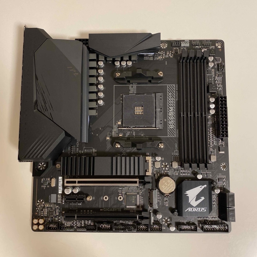 GIGABYTE(ギガバイト)の【ジャンク品】GIGABYTE マザーボード　B550M AORUS PRO スマホ/家電/カメラのPC/タブレット(PCパーツ)の商品写真