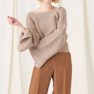 ステュディオス(STUDIOUS)の【試着のみ美品】STUDIOUS　シルク混 バックツイストニット(ベージュ)(ニット/セーター)