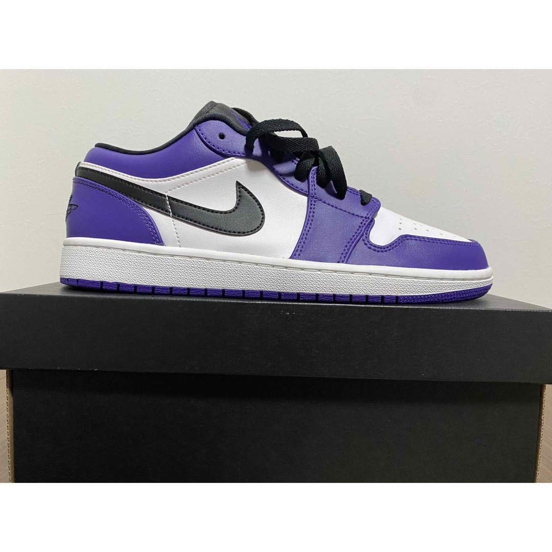 Jordan Brand（NIKE）(ジョーダン)のNIKE AIR JORDAN 1 LOW "COURT PURPLE" メンズの靴/シューズ(スニーカー)の商品写真