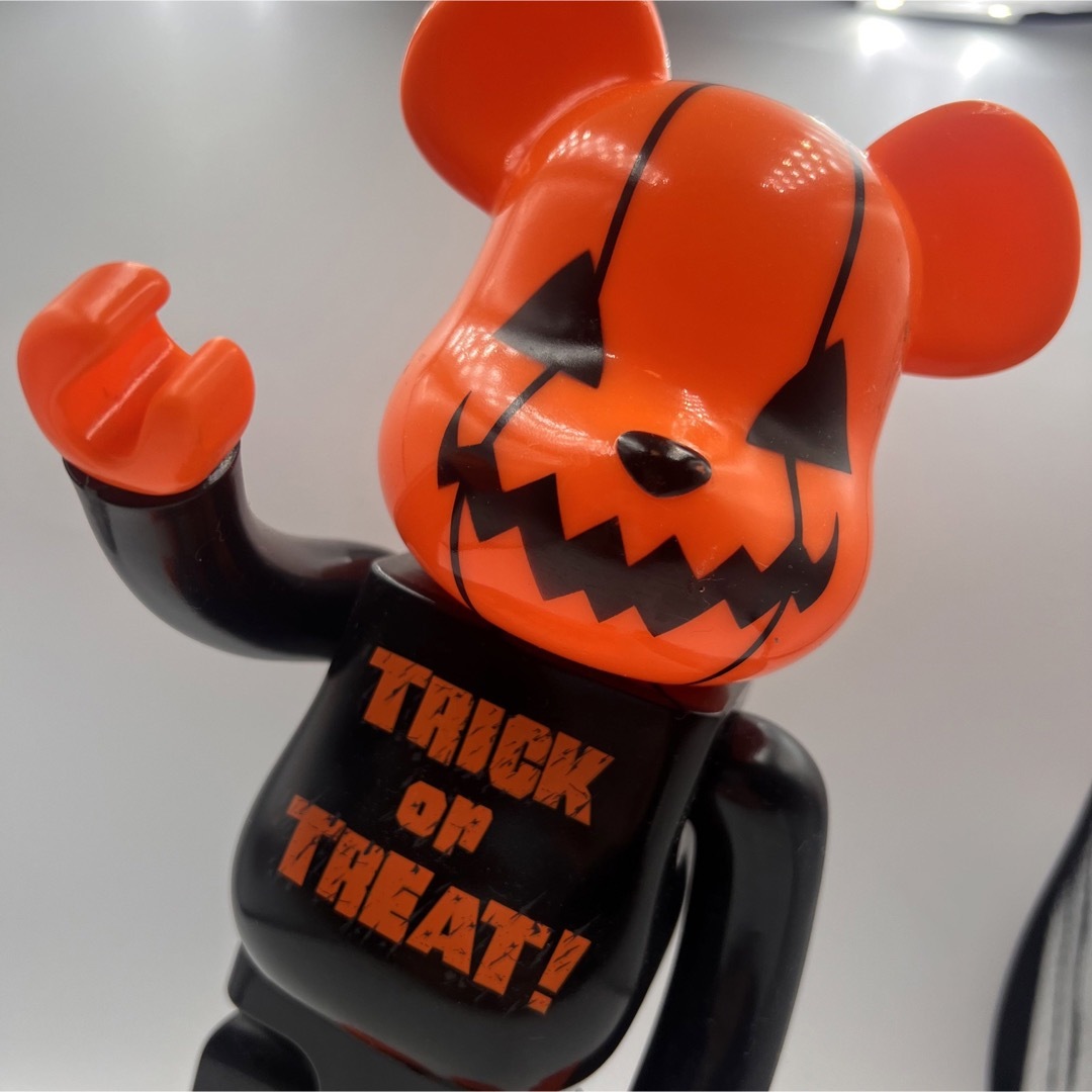 BE@RBRICK(ベアブリック)のベアブリック 400% ハロウィン 限定品 2001年 エンタメ/ホビーのフィギュア(その他)の商品写真