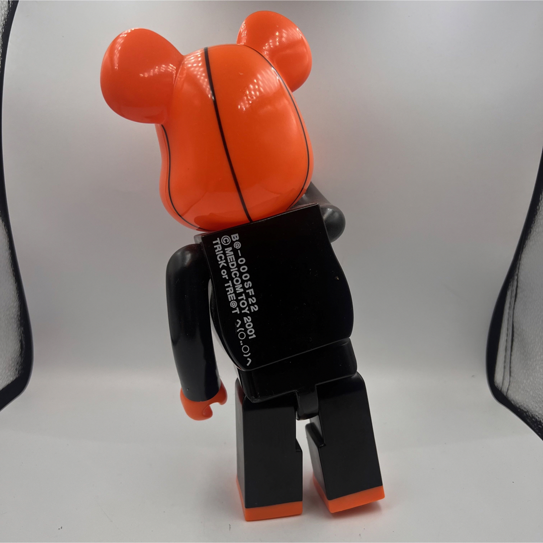 BE@RBRICK(ベアブリック)のベアブリック 400% ハロウィン 限定品 2001年 エンタメ/ホビーのフィギュア(その他)の商品写真